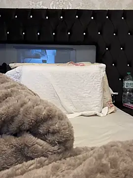 Emilia_Mausi's cam snapshot