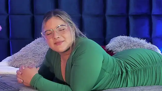 EVELIN_MASON's cam snapshot