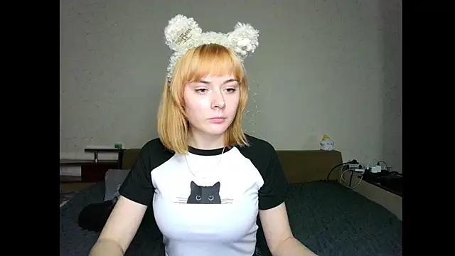 Little_fox404's cam snapshot