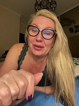 OliviaDancequeen's cam snapshot