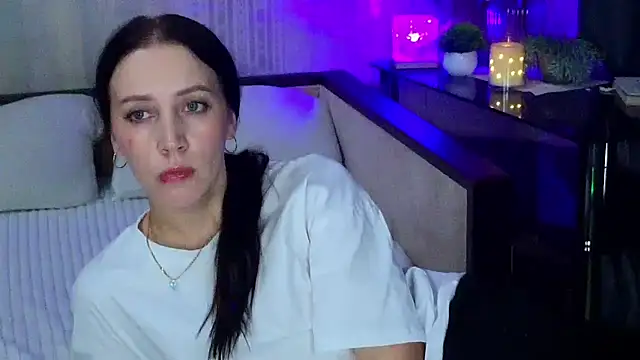 MonicaSweetx's cam snapshot