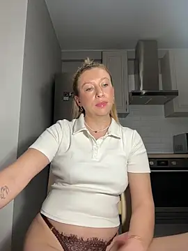 Kittie_Valentine's cam snapshot