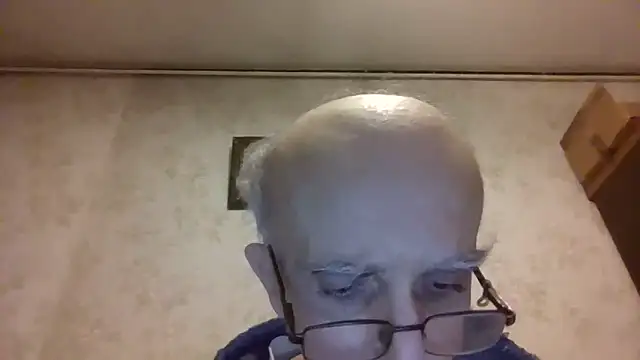 mariusica1@xh live sex cam