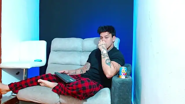 JUSTIN_FULLER1 live sex cam