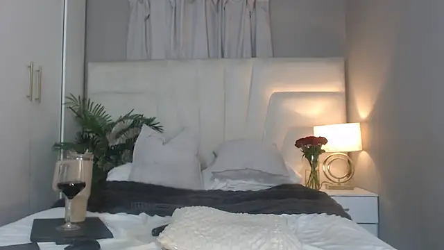 naughtyblackdolie's cam snapshot