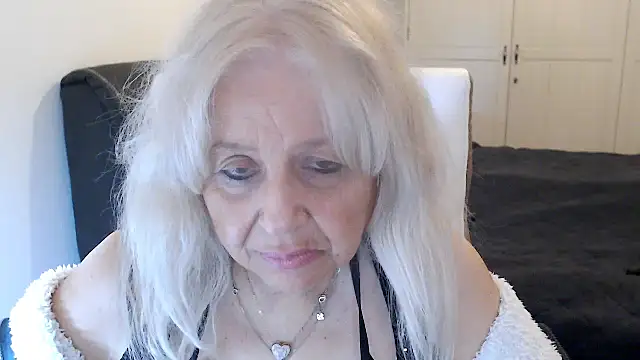 SusiLifeXXX live sex cam