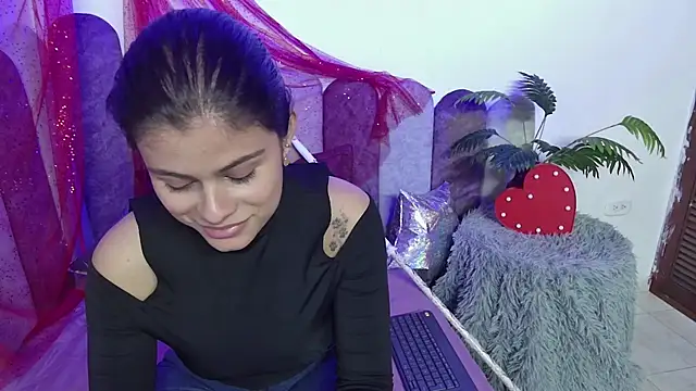 salma_tgn's cam snapshot