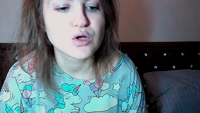 Sara4uu live sex cam