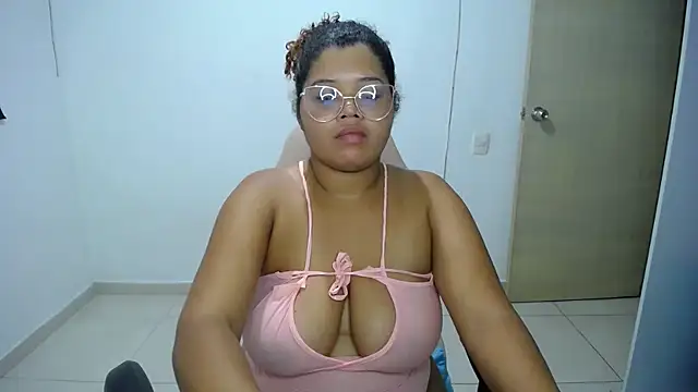 natalietits1's cam snapshot