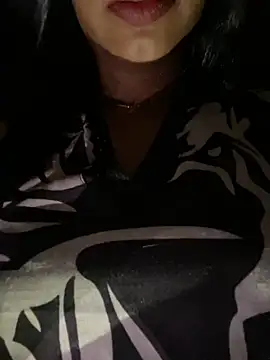 its_ur_flora's cam snapshot