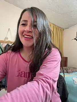 latinfemale's cam snapshot