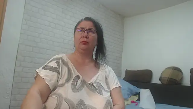 EmmaSquirt's cam snapshot