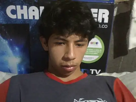 Carlos_Albert02's cam snapshot