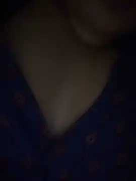 aaliya_89000's cam snapshot