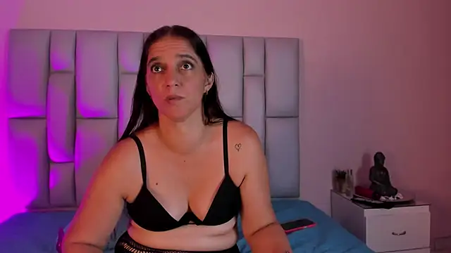 lily_rose1's cam snapshot