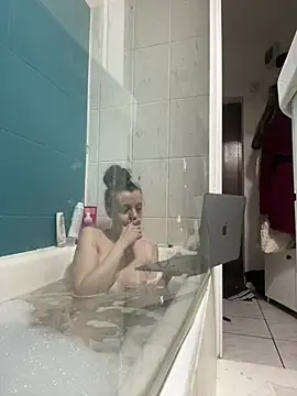 bunnythetailor's cam snapshot