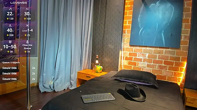 MarcoVitto live sex cam