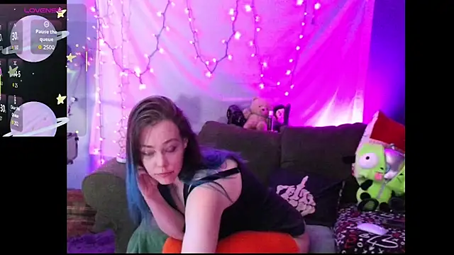 EverlyEster's cam snapshot