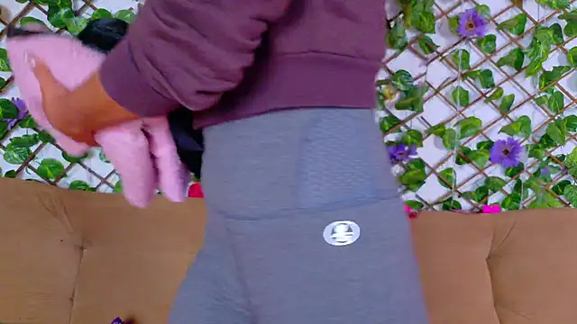 taty_miller live sex cam