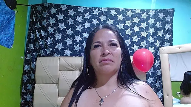 Stefanny_Taylor_'s cam snapshot