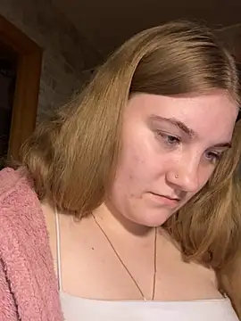 FLOWERS555's cam snapshot