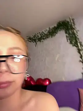 Cute-Couple18's cam snapshot