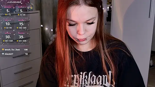 ValBae's cam snapshot