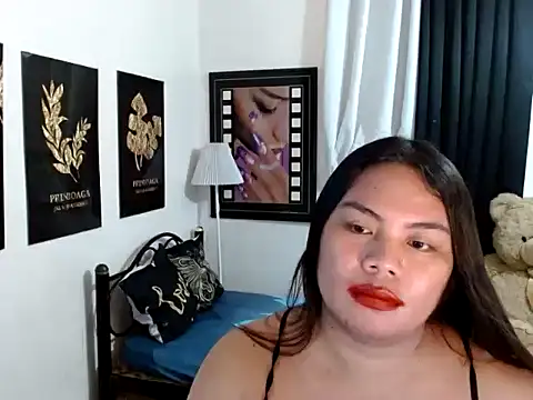 TSbrianaHugeCock live sex cam