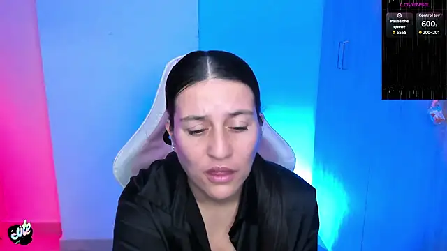 Saskyaa's cam snapshot