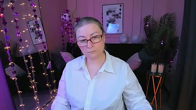 AlexandraKind's cam snapshot