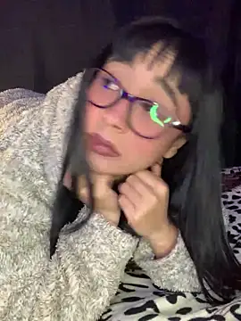 adara_muller_'s cam snapshot