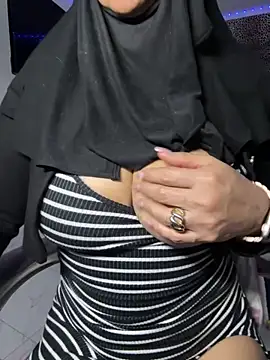 Jameela's cam snapshot