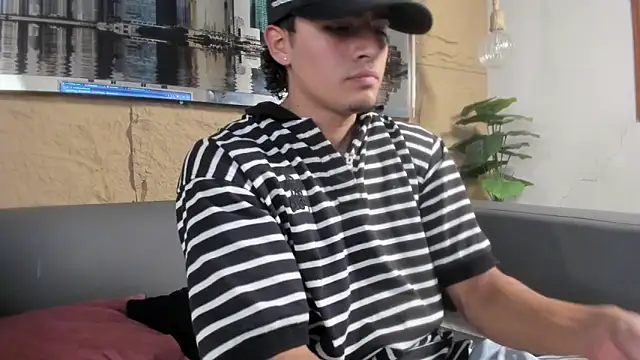 elliot_colton's cam snapshot