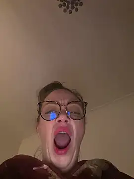 FemDom_RubyKnightXXO's cam snapshot