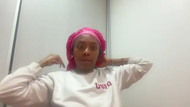 ChocolateCakeQueen live sex cam