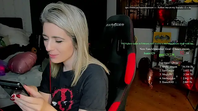 Lisaonthemoon's cam snapshot