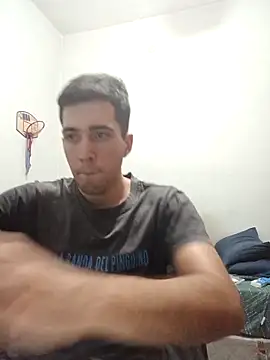 agustinn_r live sex cam