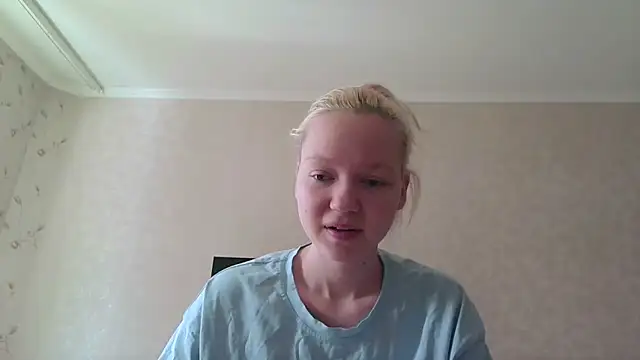 BabyyDolll_'s cam snapshot