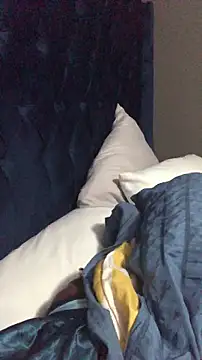 SultryBusty's cam snapshot