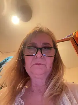 Irina2909@xh's cam snapshot