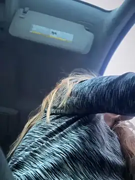 GoldenFlameGoddess live sex cam