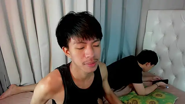 davincihugecock live sex cam