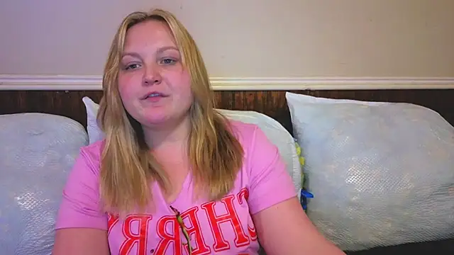 PhatAssBlond live sex cam