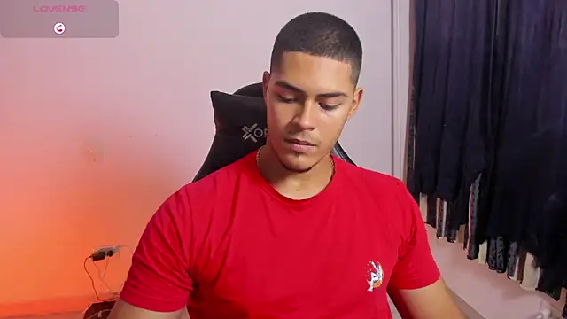 Iamdylan777 live sex cam