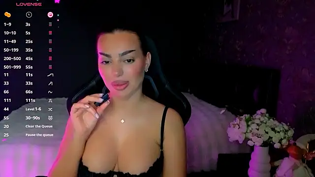 Ayla_Ray's cam snapshot