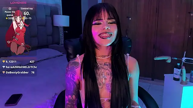 SweetDevil_7's cam snapshot