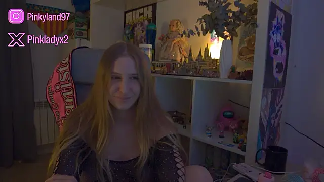 Pinkyladyxxx live sex cam