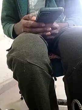 Chocolate_stud10's cam snapshot