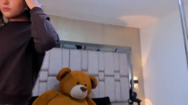 ValeryCooper18 live sex cam