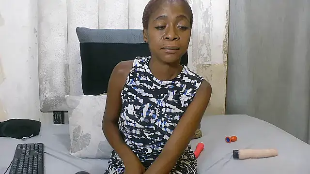 slenderbee2005's cam snapshot